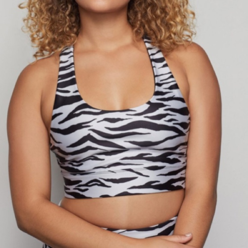 Size 2 Good American step sports bra